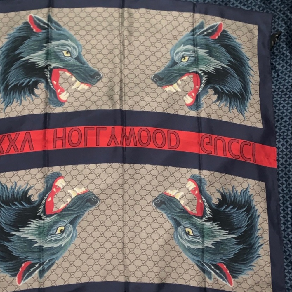 Gucci face scarf